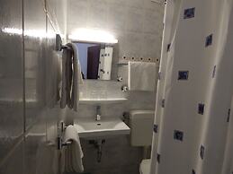 Montree Hotel