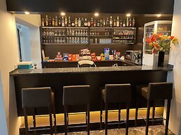 Montree Hotel