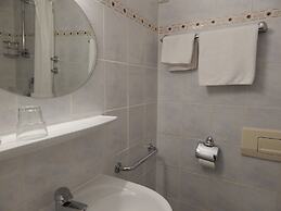 Montree Hotel