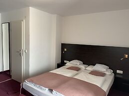 Montree Hotel