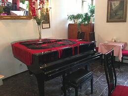 Montree Hotel