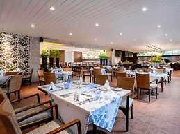Pullman Phuket Karon Beach Resort