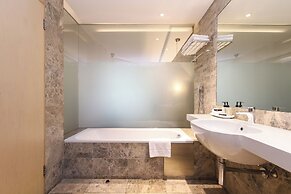 Vineyard Hotel