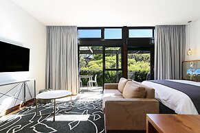 Vineyard Hotel