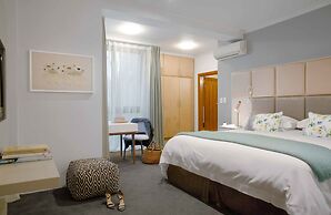 Vineyard Hotel