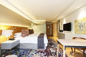 Vineyard Hotel