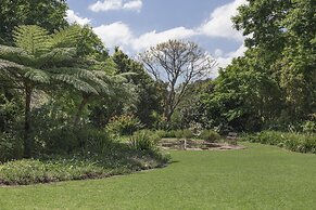 Vineyard Hotel