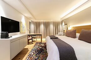 Vineyard Hotel