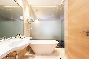 Vineyard Hotel