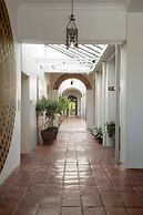 Vineyard Hotel