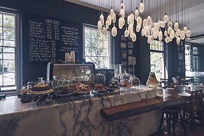 Vineyard Hotel
