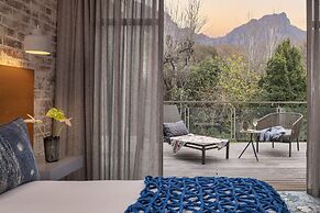 Vineyard Hotel