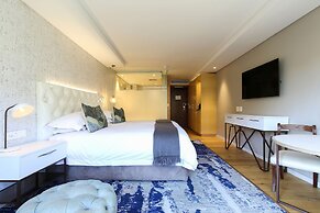 Vineyard Hotel