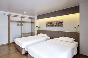 TK Palace Hotel & Convention