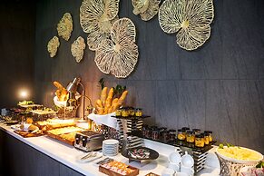 TK Palace Hotel & Convention