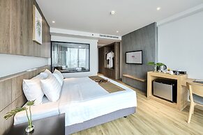 TK Palace Hotel & Convention