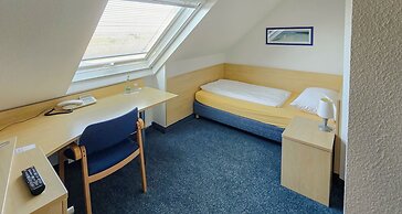 Fairway Hotel