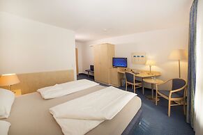 Fairway Hotel