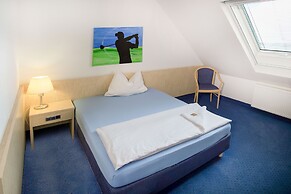 Fairway Hotel