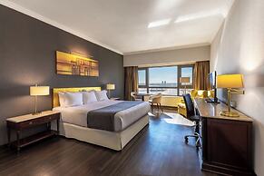 Radisson Montevideo Victoria Plaza Hotel