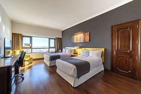 Radisson Montevideo Victoria Plaza Hotel