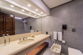 Radisson Montevideo Victoria Plaza Hotel
