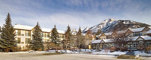 Coast Canmore Hotel & Conference Centre