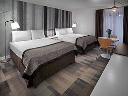 Coast Canmore Hotel & Conference Centre