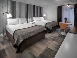 Coast Canmore Hotel & Conference Centre