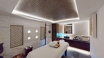 Radisson Blu Hotel & Suites GRT Chennai