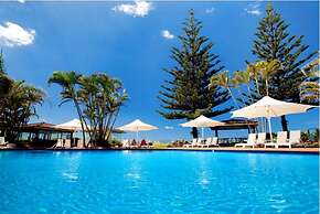 Nautilus Beachfront Villas & Spa