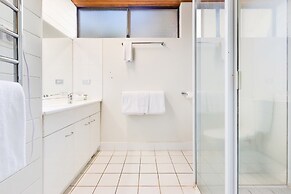 Nautilus Beachfront Villas & Spa