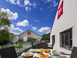 ibis Plymouth