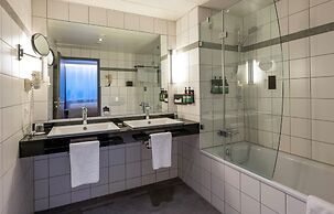 voco Dusseldorf Seestern by IHG