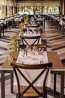 Axis Vermar Conference & Beach Hotel