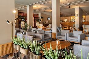 Axis Vermar Conference & Beach Hotel