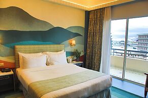 Warwick Palm Beach Hotel