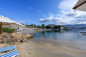 Grand Resort Lagonissi