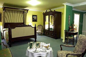Earls Court House Hotel