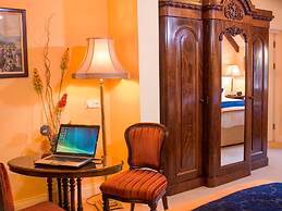 Earls Court House Hotel