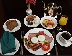 Earls Court House Hotel