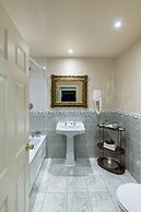 Earls Court House Hotel
