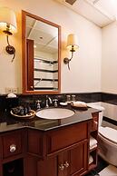 Settha Palace Hotel