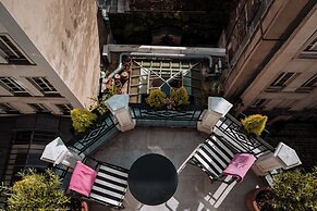 L'Hotel