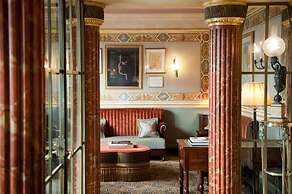 L'Hotel