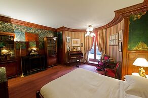 L'Hotel