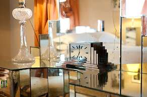 L'Hotel