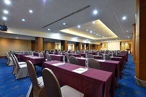 Twin Towers Hotel