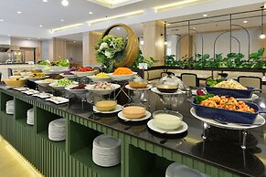 Twin Towers Hotel