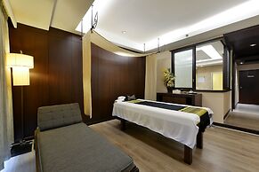 Twin Towers Hotel